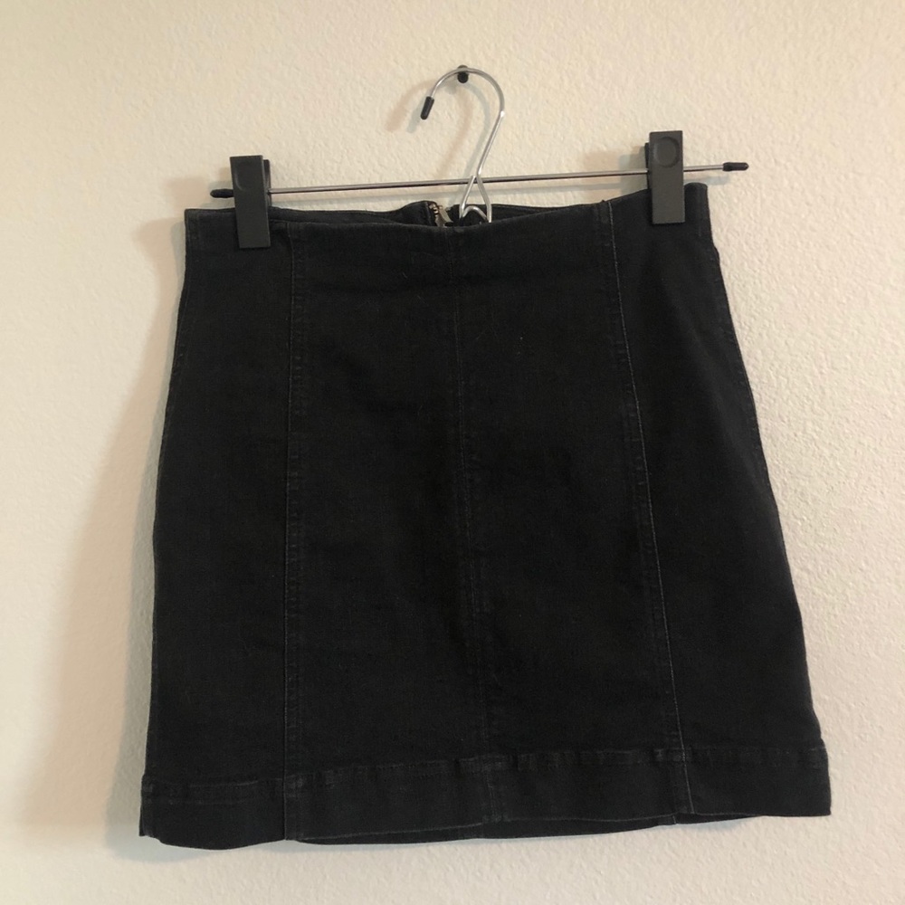 Black pencil skirt